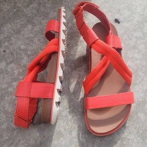 NWOT Sorel Sandals, sz 6